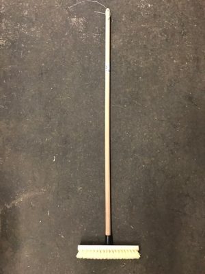 Clarissa súrolókefe fa nyéllel